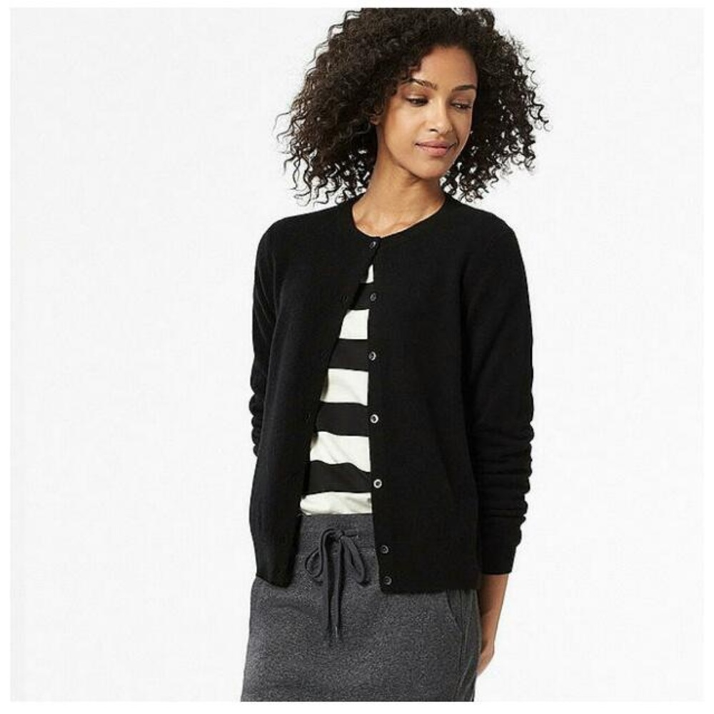 Uniqlo Wool Crew Neck Cardigan
